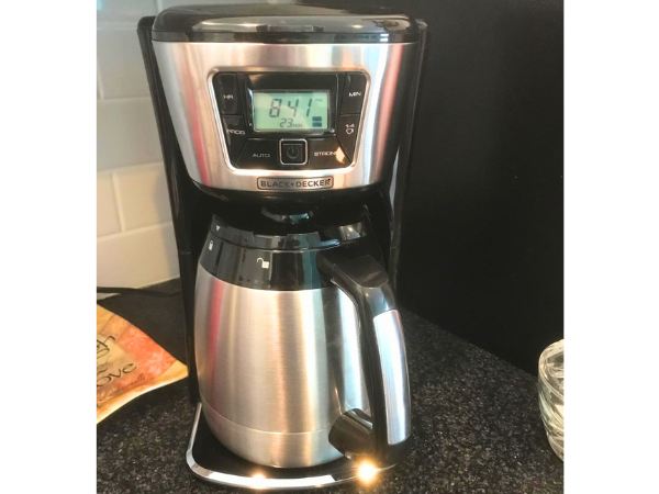 BLACK+DECKER (12-Cup) CM2035B Thermal Coffee Maker - Size And Design