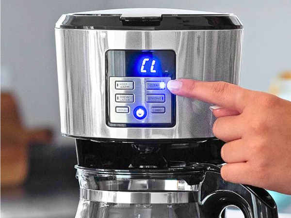 Black+Decker 12-cup Programmable Coffee Maker User-friendly Interface