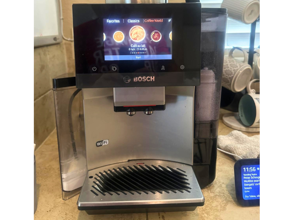 Bosch 800 Series Espresso Machine - Size And Design