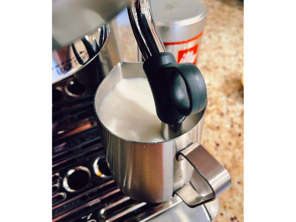 Breville Barista Touch Espresso Machine - Auto Milq Microfoam