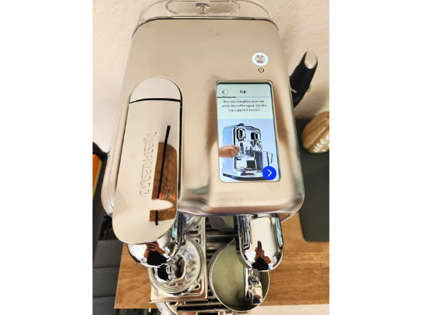 Breville Nespresso Creatista Pro - Smart Digital Interface