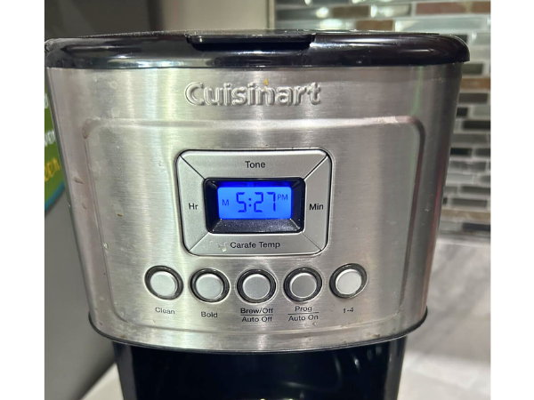 Cuisinart DCC-3200 14-Cup Coffee Maker - User-friendly Controls