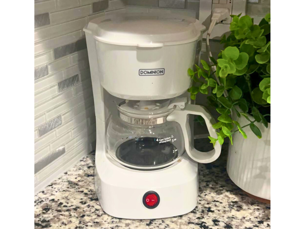Dominion Coffee Maker - Smart Design Details